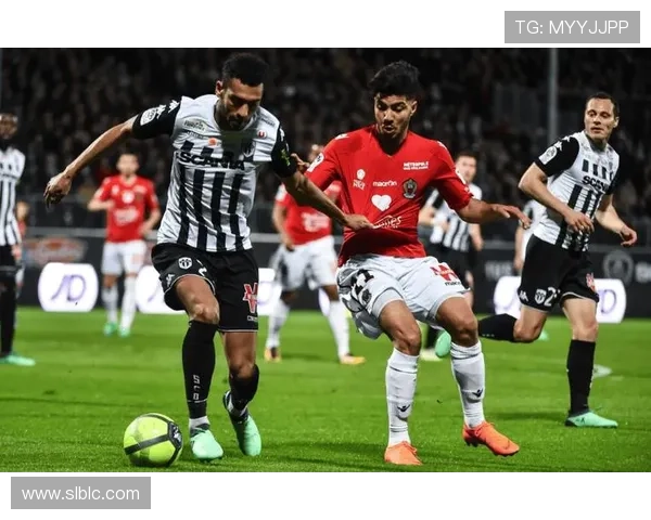 弗赖堡战术调整