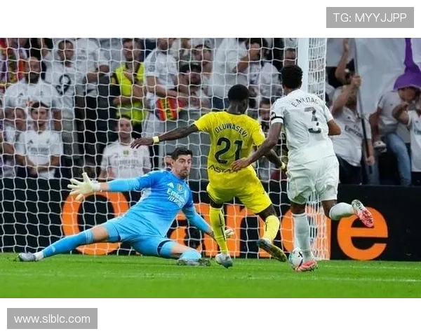 库尔图瓦对利物浦曼城极限扑救名场面解析