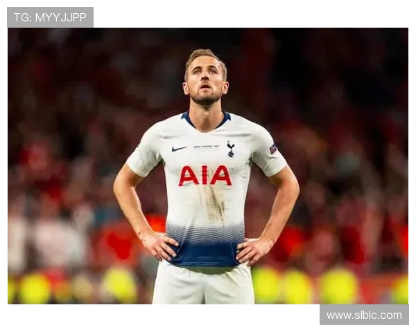 C罗与凯恩中锋能力对比：终结效率与战术角色差异解析